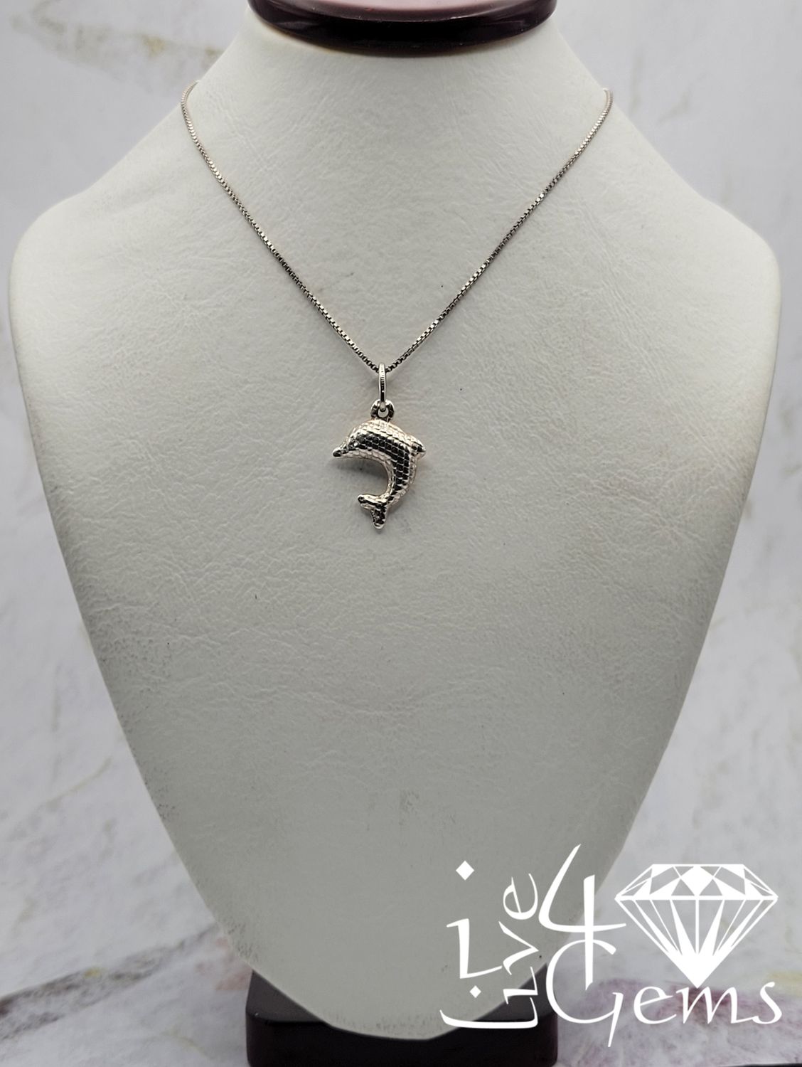Silver Pattern Dolphin Pendant w Chain