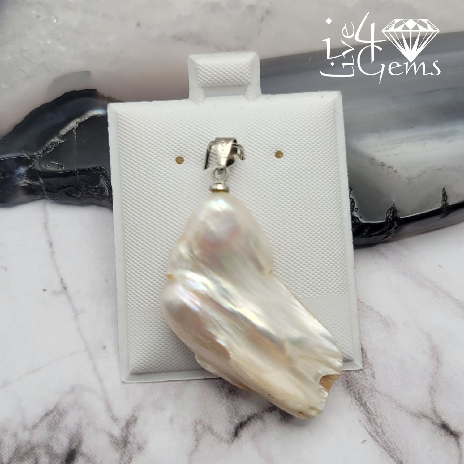 Pearl Pendant Style 3 White