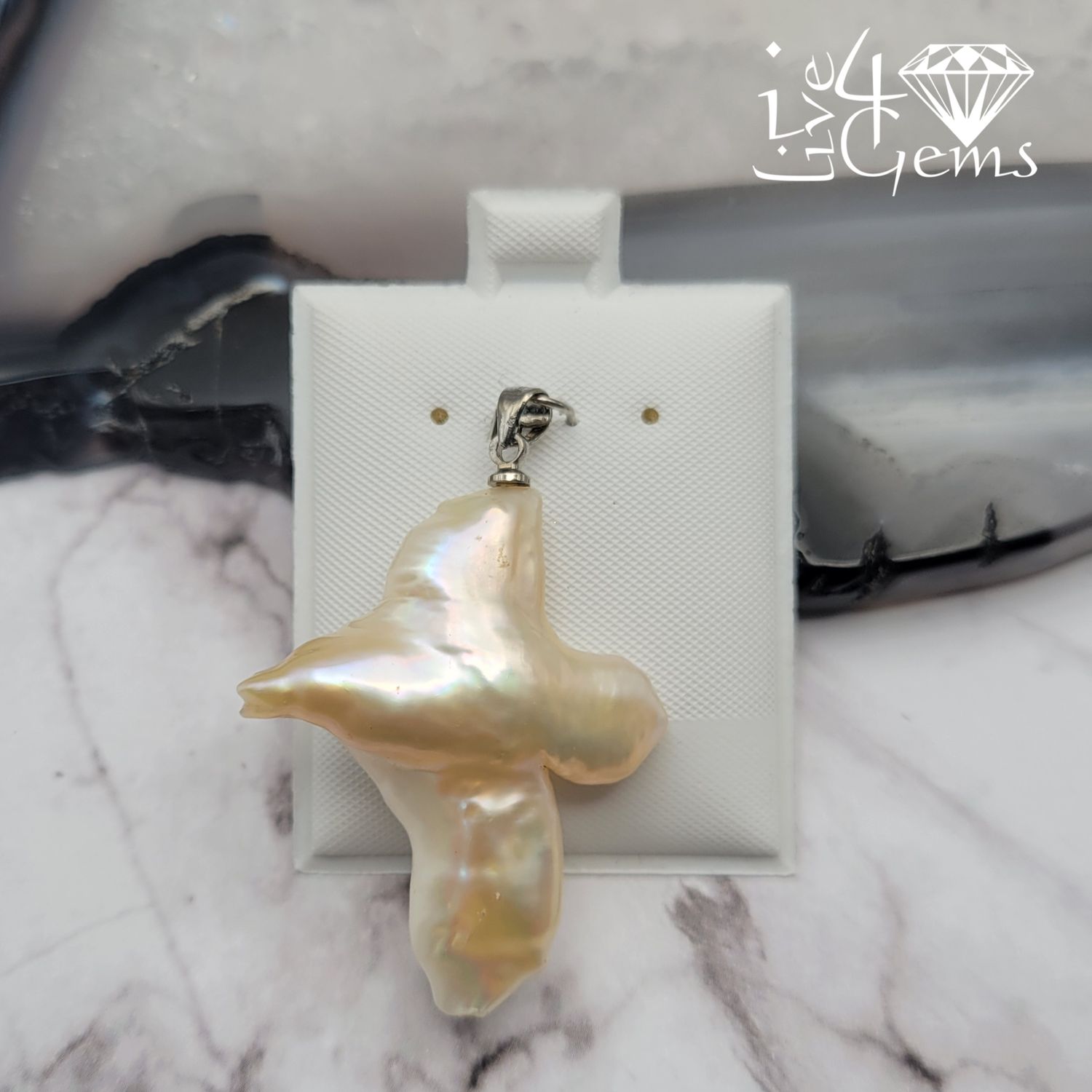 Pearl Pendant Style 1 Peach
