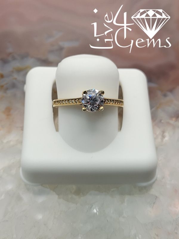 10kty Round Low Cz Single Row Ring