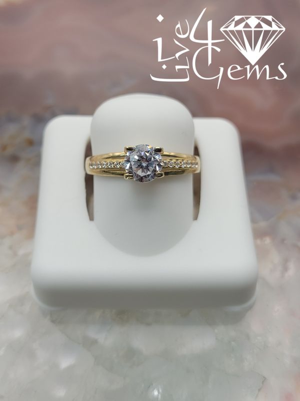 10kty Round Cut Solitaire Cz Ring