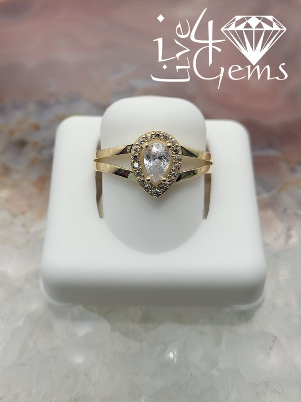 10kty Split Shank Pear Cz Ring S8
