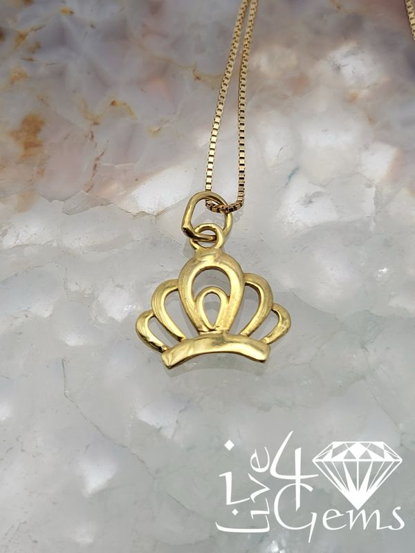 10kty Crown Pendant with 20&quot; Chain