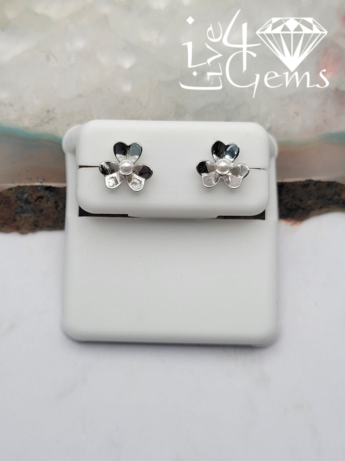 Silver Flower Stud Earrings with Pearl