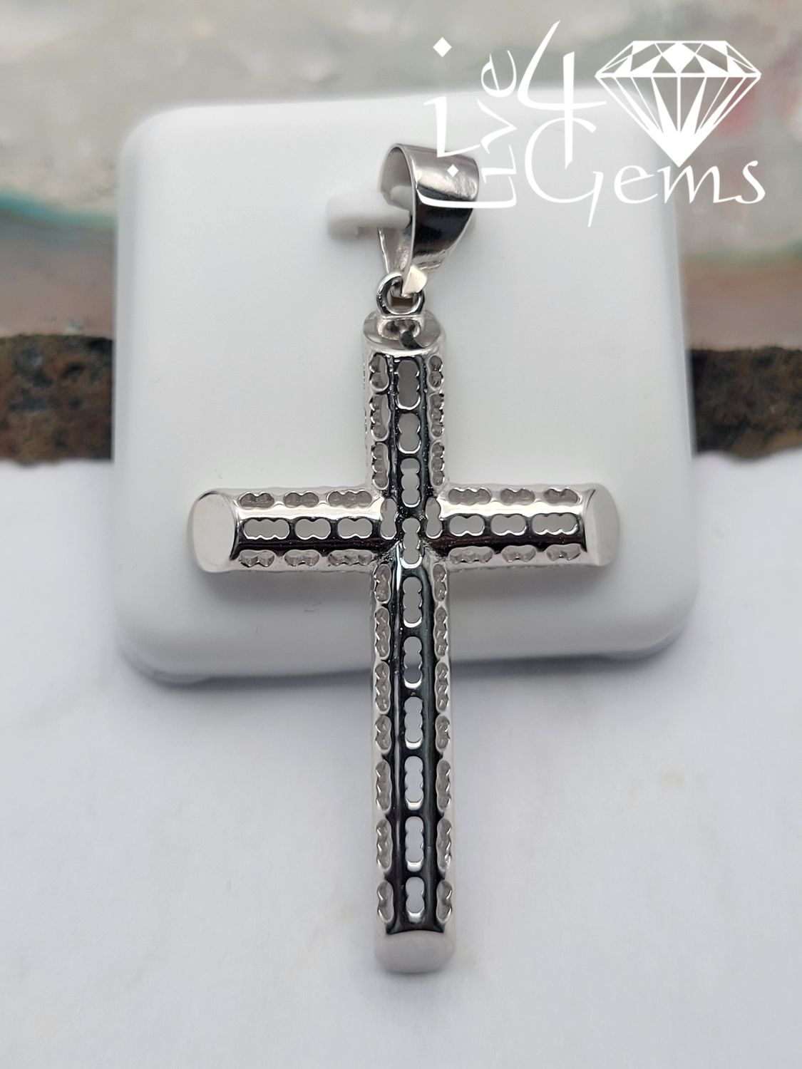 Silver Pattern Cross Pendant