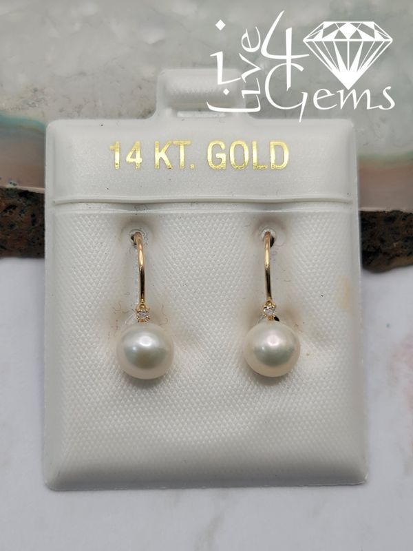 14kty Freshwater Cultured Pearl and Diamond Leverback Earring