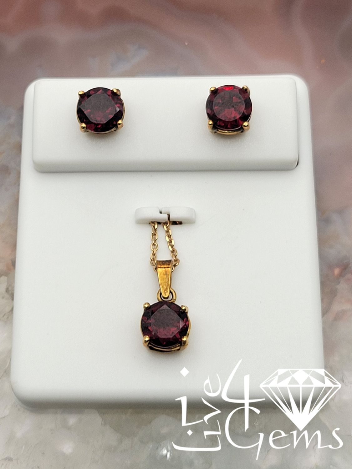 10kt Gold Garnet Pendant w Chain and 8mm Earring Set