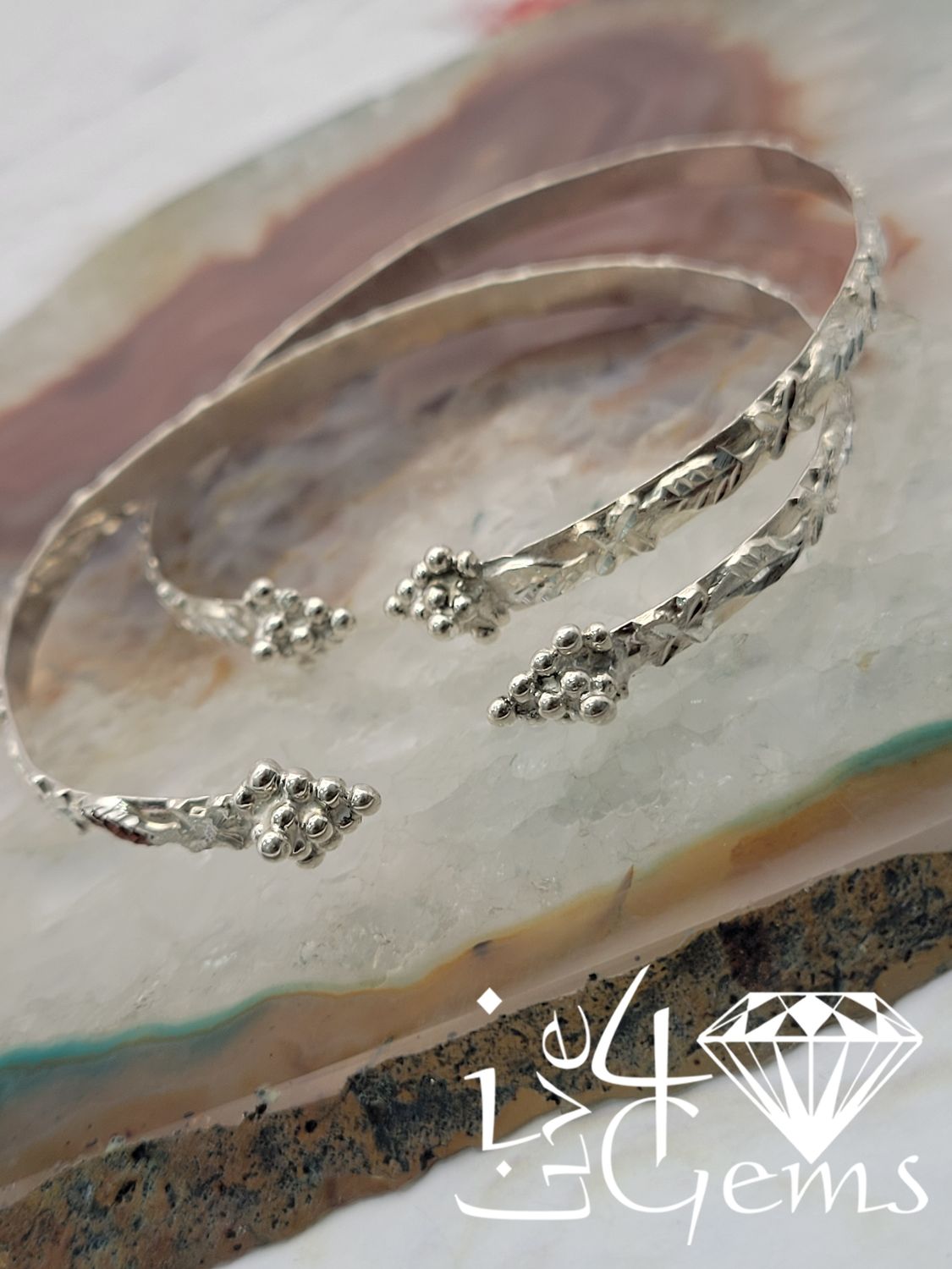 Silver 6.5&quot; Bangle Grape Head with Floral Pattern