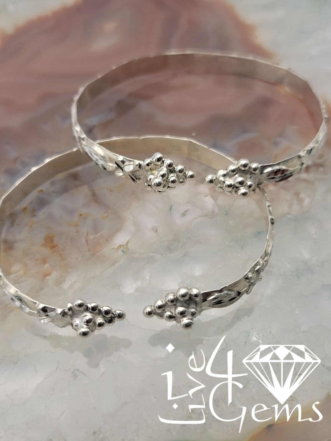 Silver 5.0&quot; Bangle Grape Head with Floral Pattern