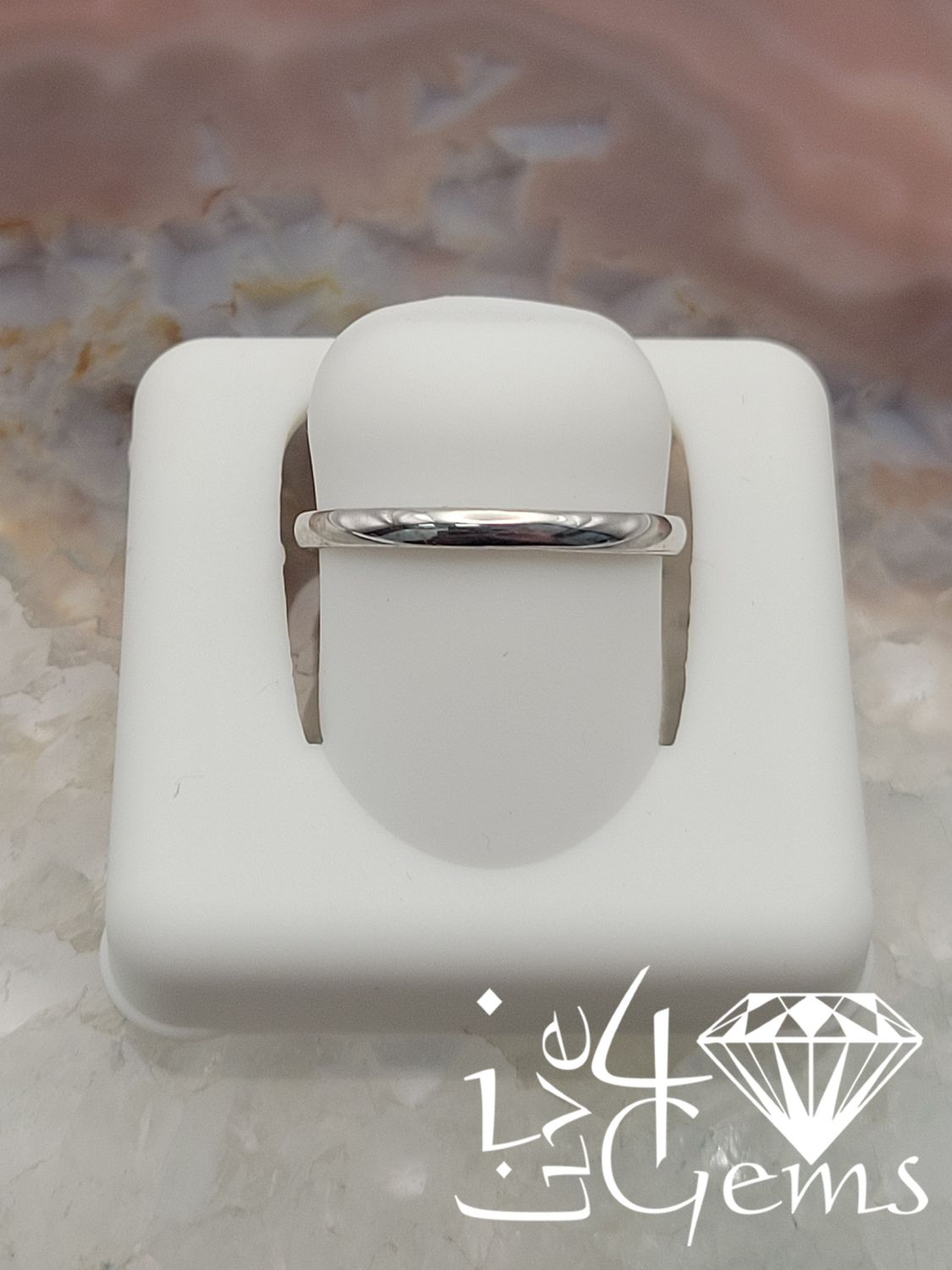 10kt White Gold 2mm Regular Fit Band Size 6