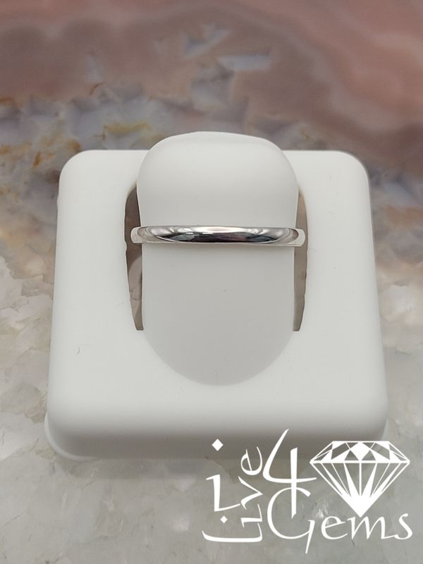 10kt White Gold 2mm Regular Fit Band Size 6