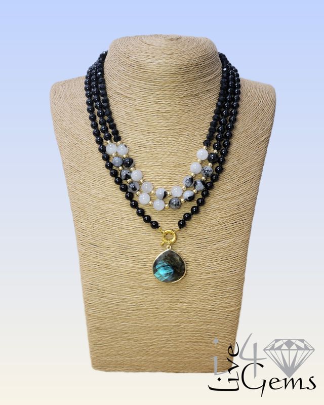 17.5&quot; Triple Strand Onyx and Labradorite Pendant Necklace