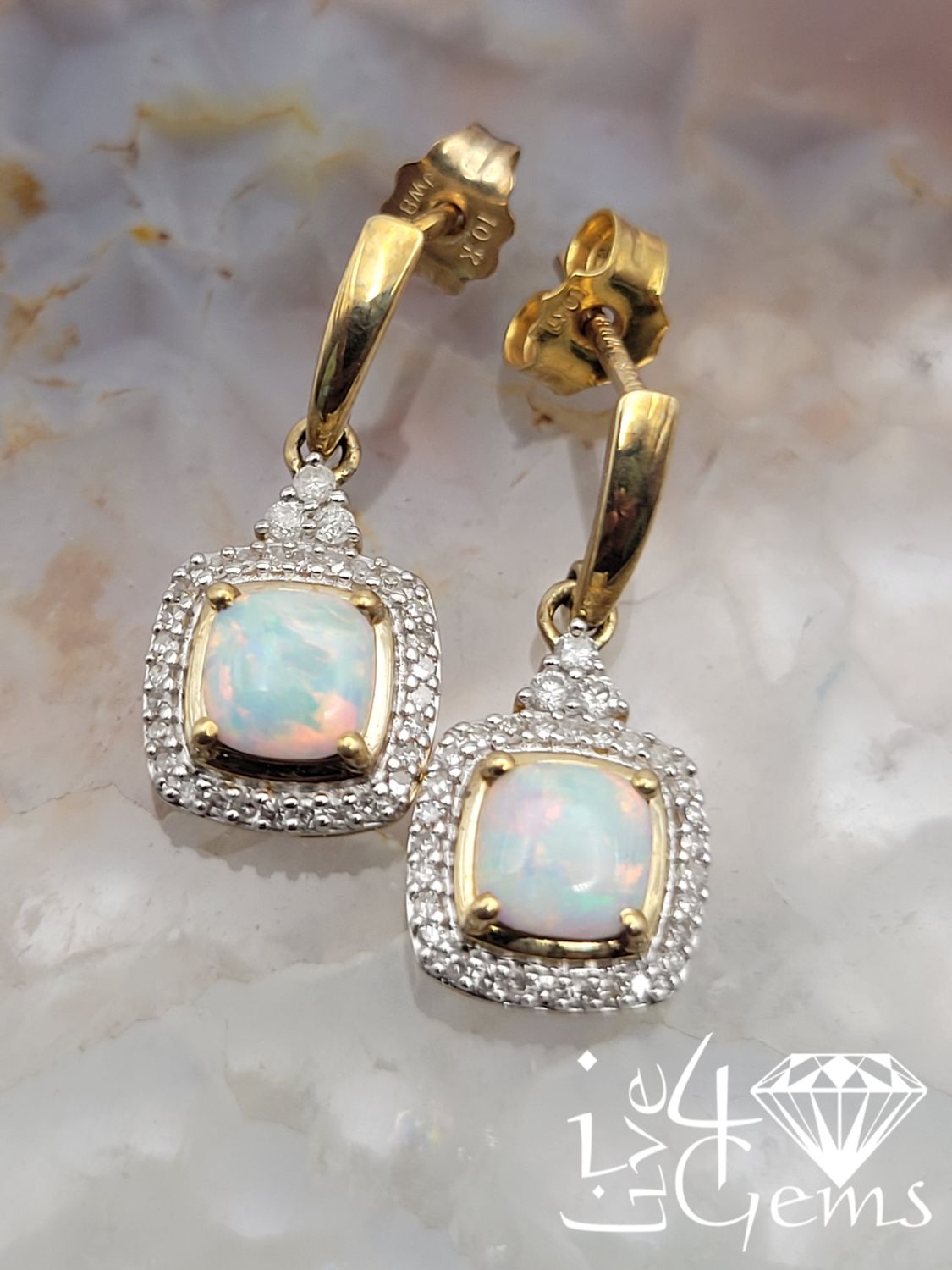 10kty .20ctw Opal Cushion Earring