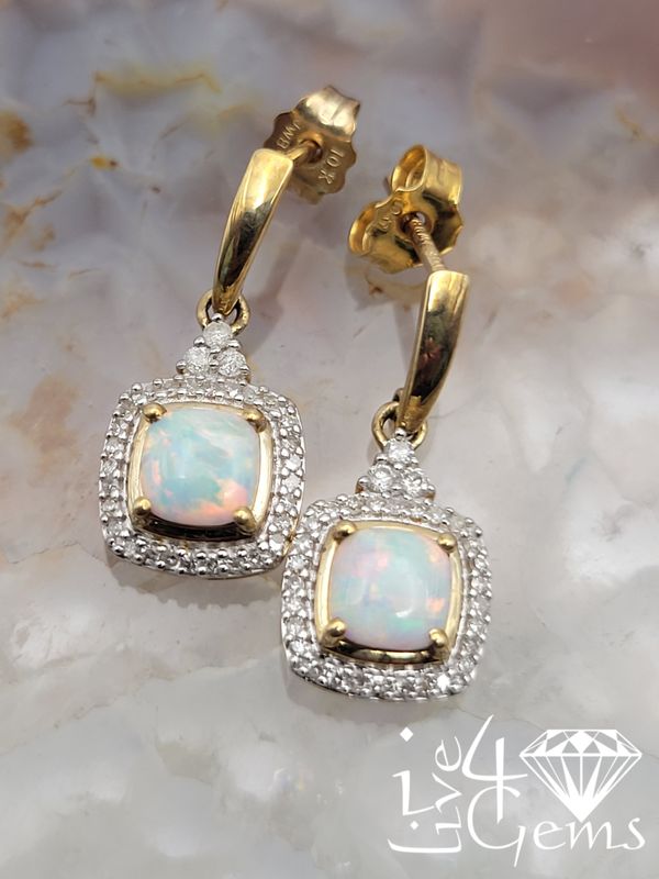 10kty .20ctw Opal Cushion Earring