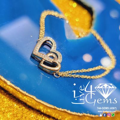 1/10ctw Diamond Interlocking Hearts 10kty Bracelet 7 inch