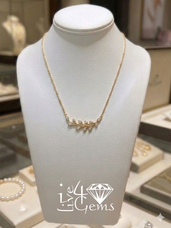 1/6ctw Diamond 10kty Floral Vine Necklace