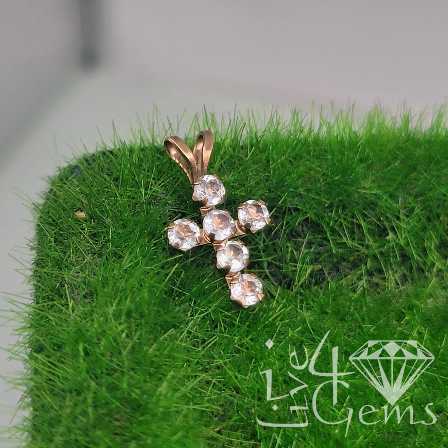 10kt Aquamarine 2.75mm Cross Pendant