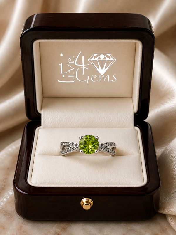 10ktw 1/8ctw Diamond 7/8ct Peridot Ring