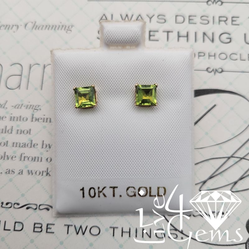 10kt Peridot 5x5mm 1.53ct Square Stud