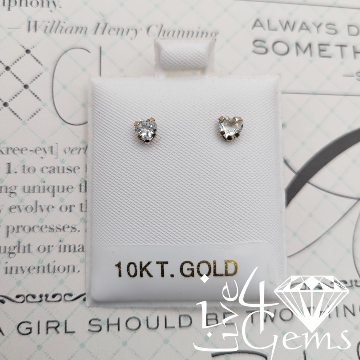 10kt Heart Aquamarine .4cts stud 4*4mm