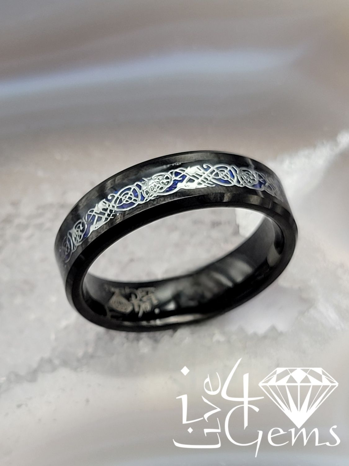 Tungsten Carbide Black 6mm Silver Dragon Pattern Band