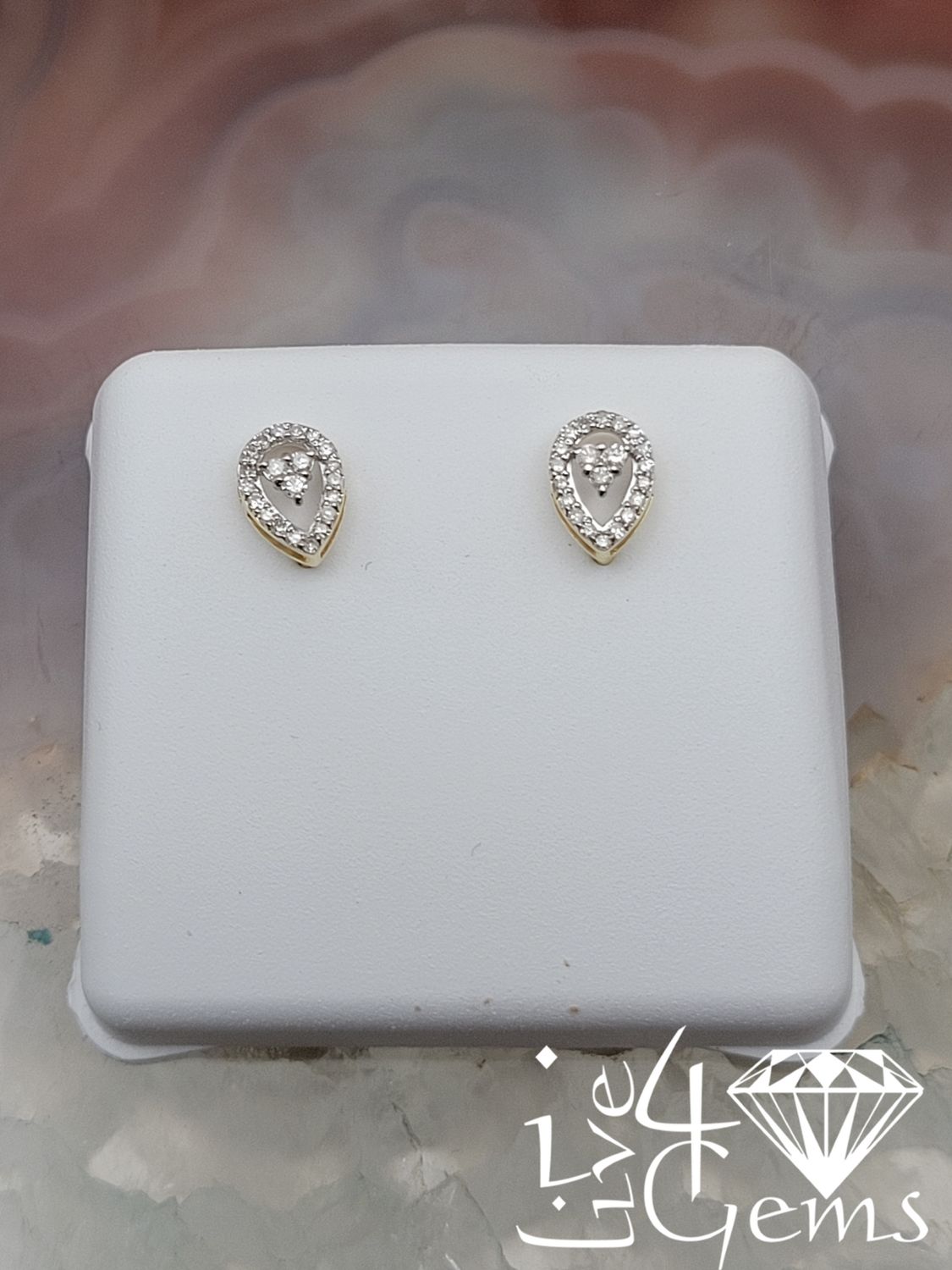 10kty 1/6ctw Diamond Pear Stud