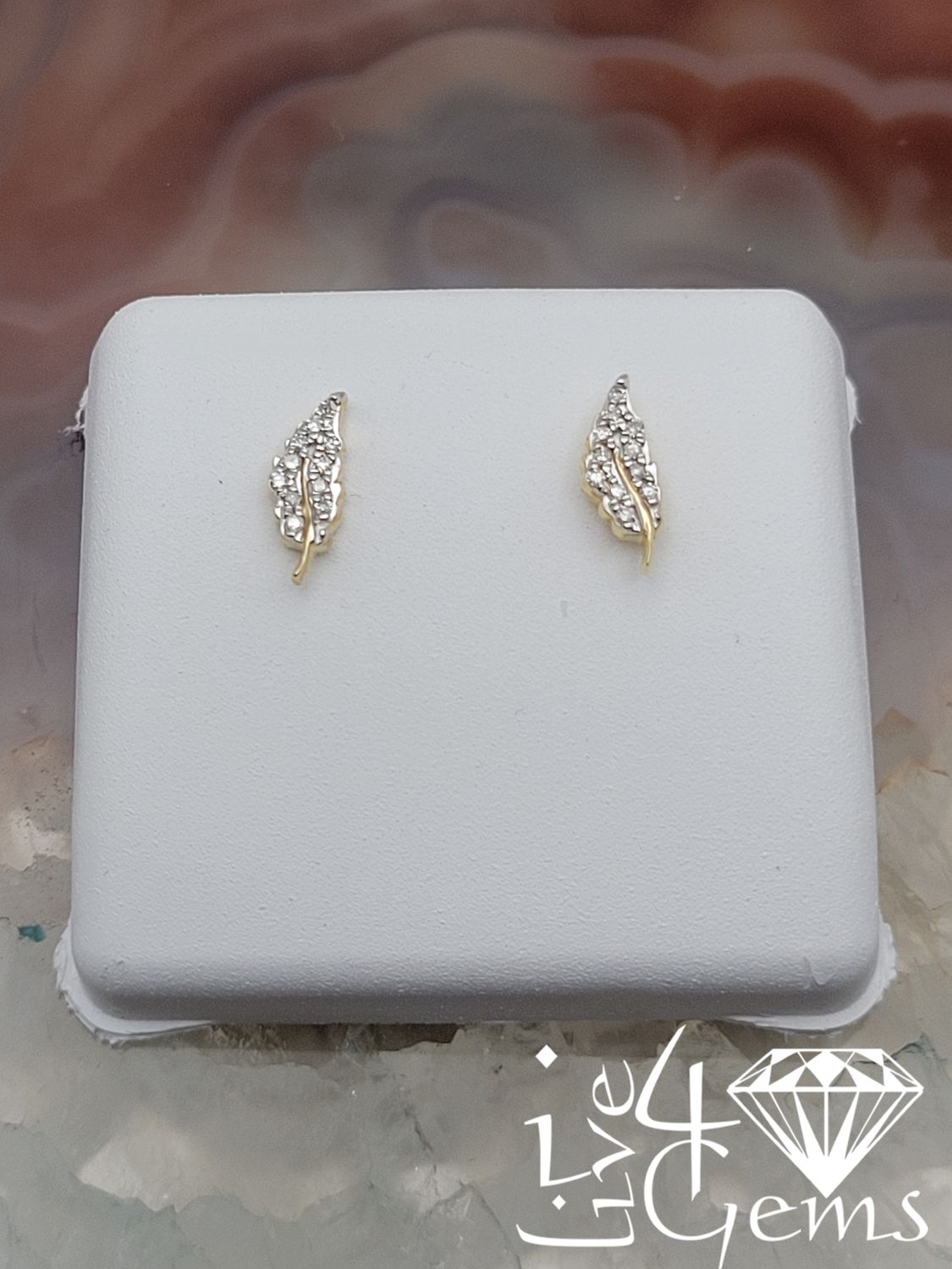 10kty 1/12ctw Diamond Leaf Stud