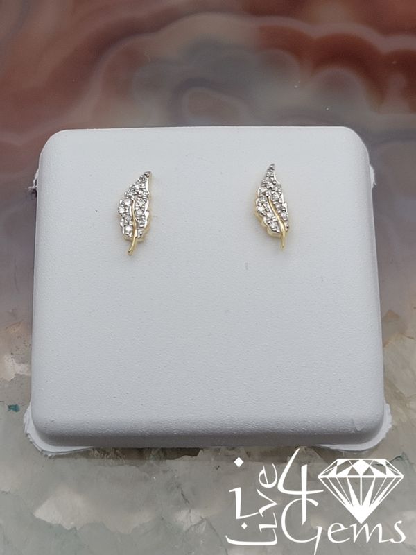10kty 1/12ctw Diamond Leaf Stud
