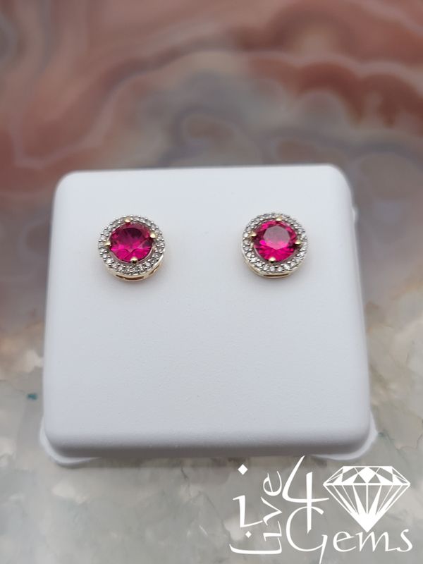10kty 1/10ctw Diamond Halo 5mm Lab Ruby Stud