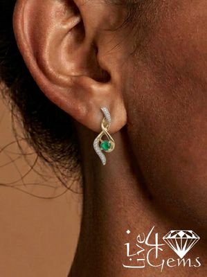 10kty 1/20ctw Diamond 1/4ctw Lab Emerald Infinity Hanging Earring