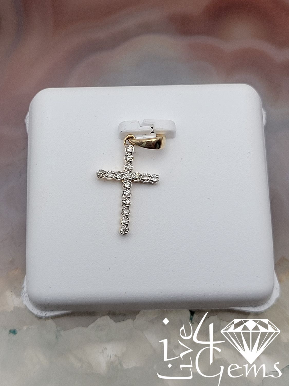 10kty 1/10ctw Diamond Cross Pendant