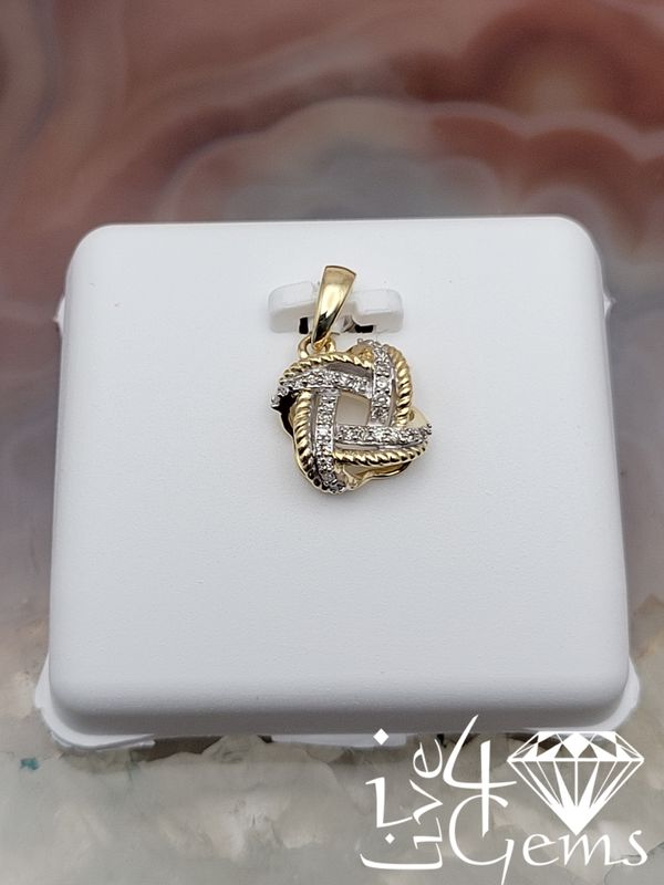10kty 1/10ctw Diamond Celtic Knot Pendant