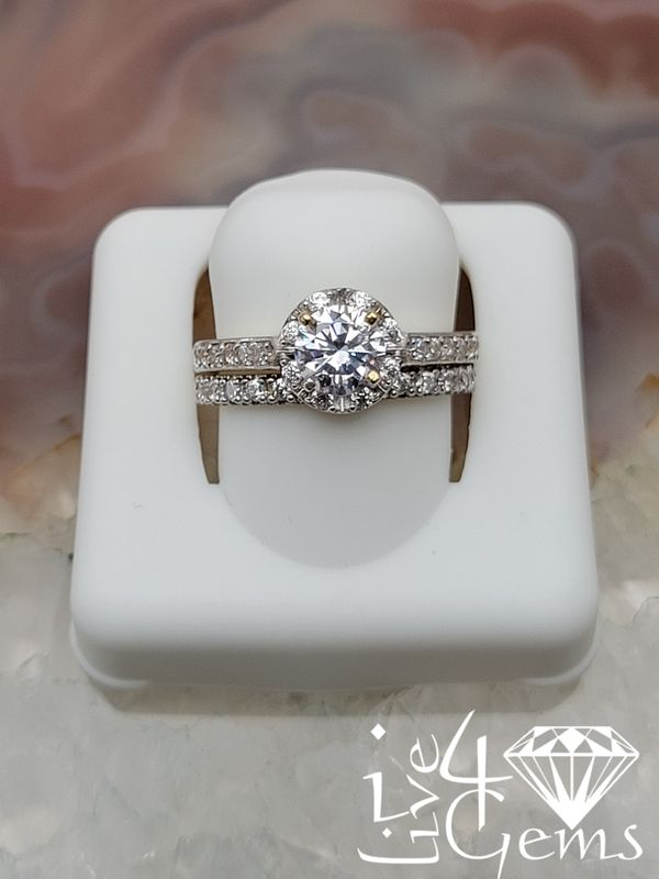 10kty Round Cz Halo Bridal Set