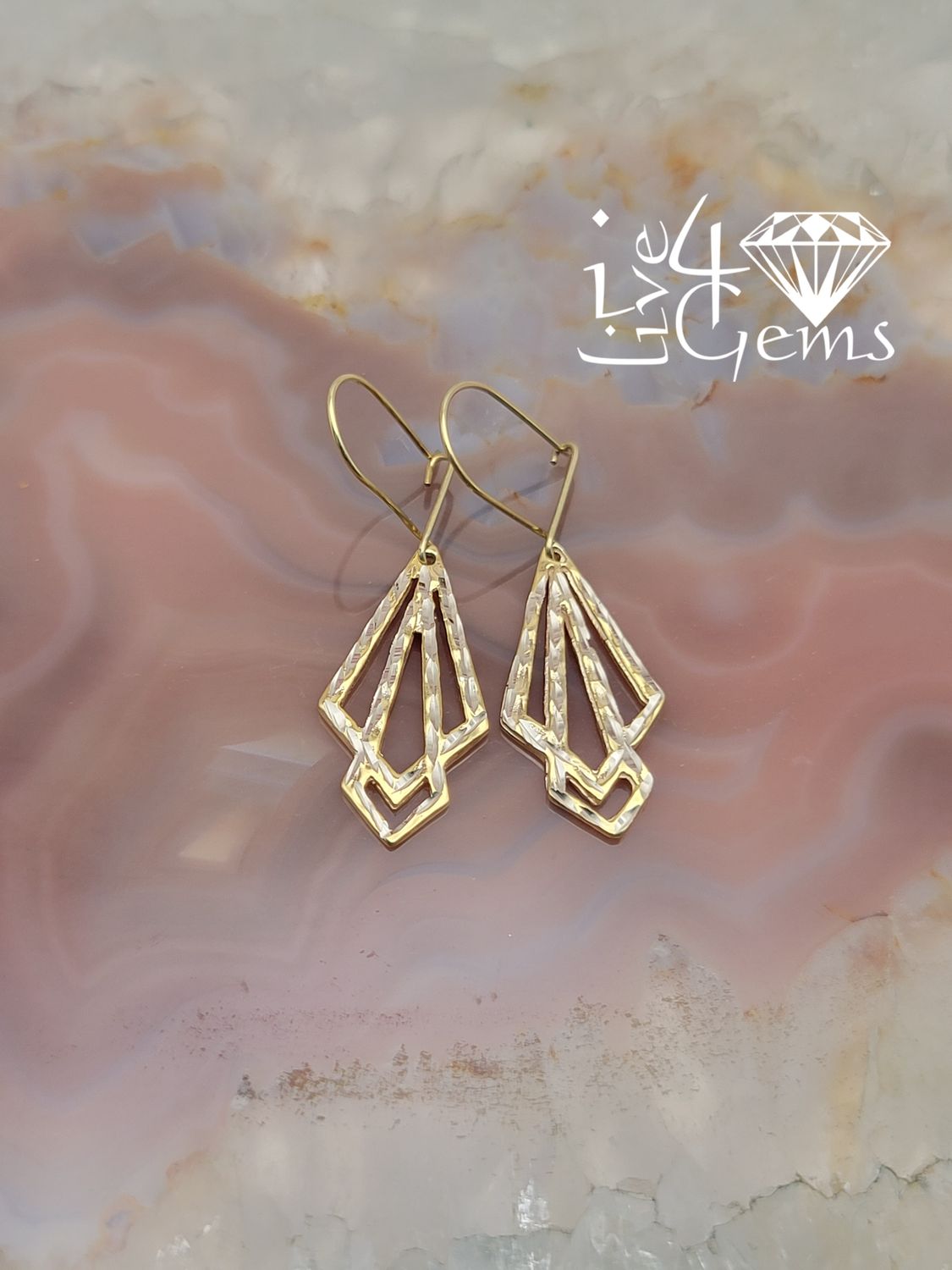10kty Geometric Diamond Cut Kite Hanging Earring