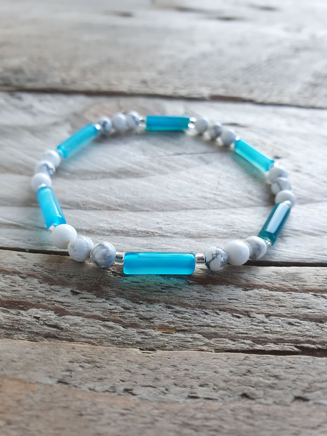 Bracelet Agate Turquoise et Howlite Blanche