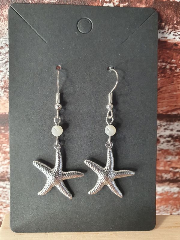 Boucles D&#39;oreilles Nacre Ivoire 4mm Etoile de mer Argenté