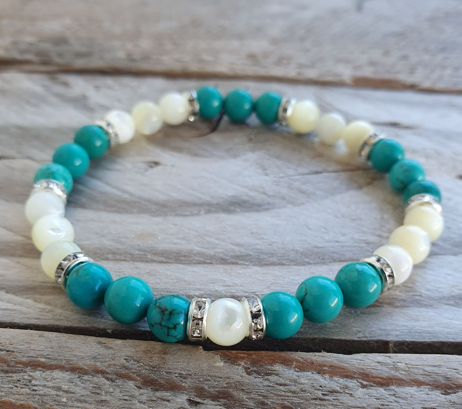 Bracelet Turquoise de Chine et Nacre Naturelle 