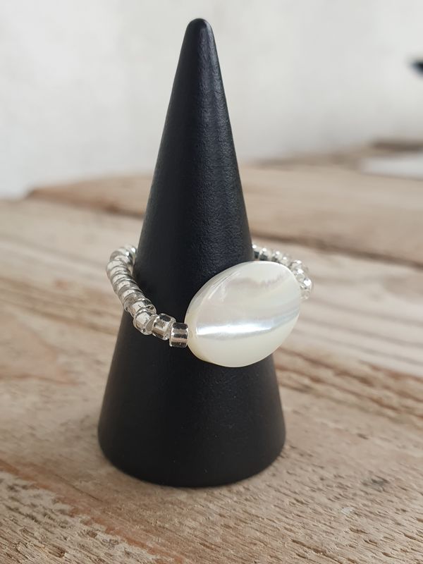 Bague extensible Nacre Ivoire Ovale 10*14