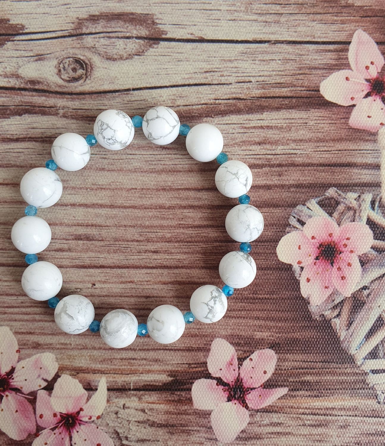 Bracelet 10mm Howlite Blanche &amp; Apatite