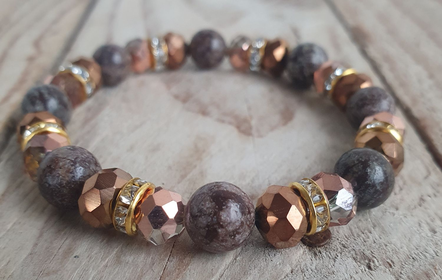 Obsidienne Flocon de Neige rouge &amp; Cristal verre 8mm