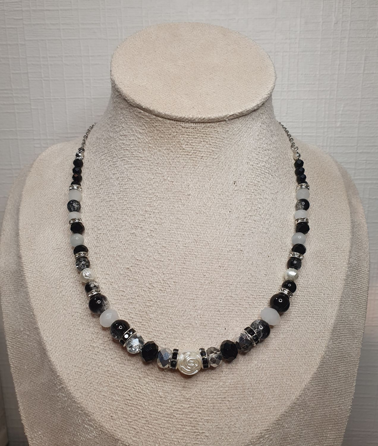 Collier Esprit Noël Noir