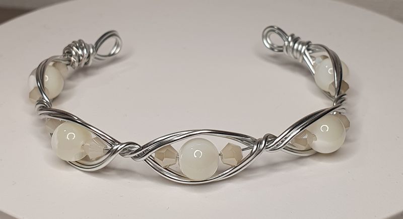 Bracelet Elfique Nacre Naturelle AA Argenté