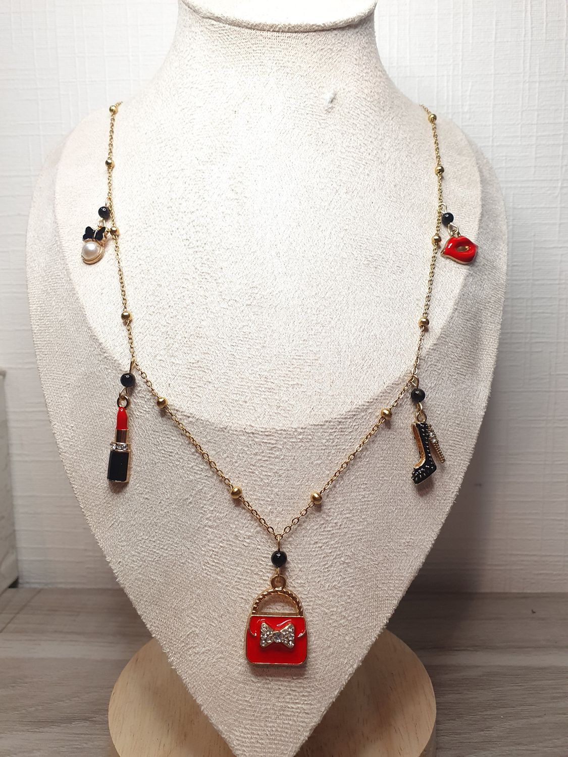 Sautoir Girly 76cm modèle unique