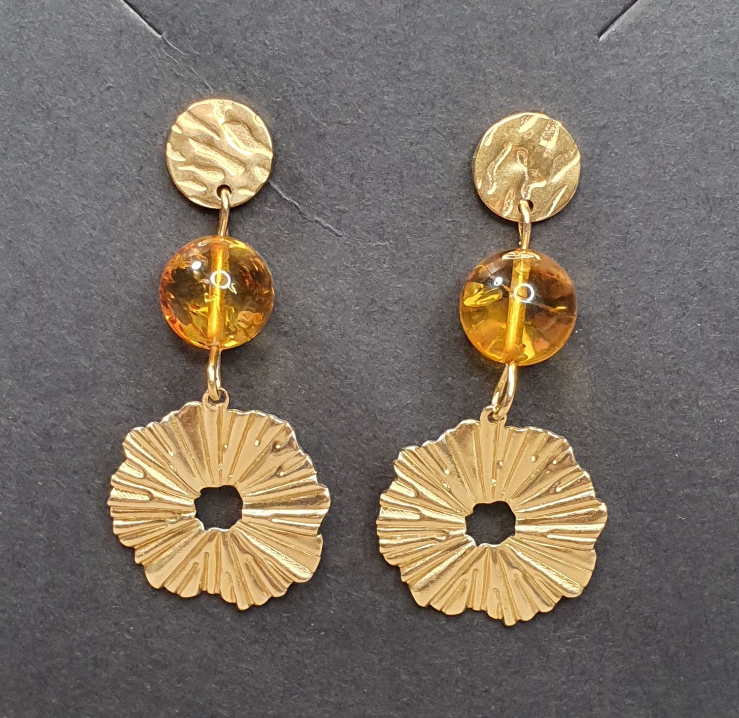 Boucles d'oreilles Ambre Flower 8mm Doré