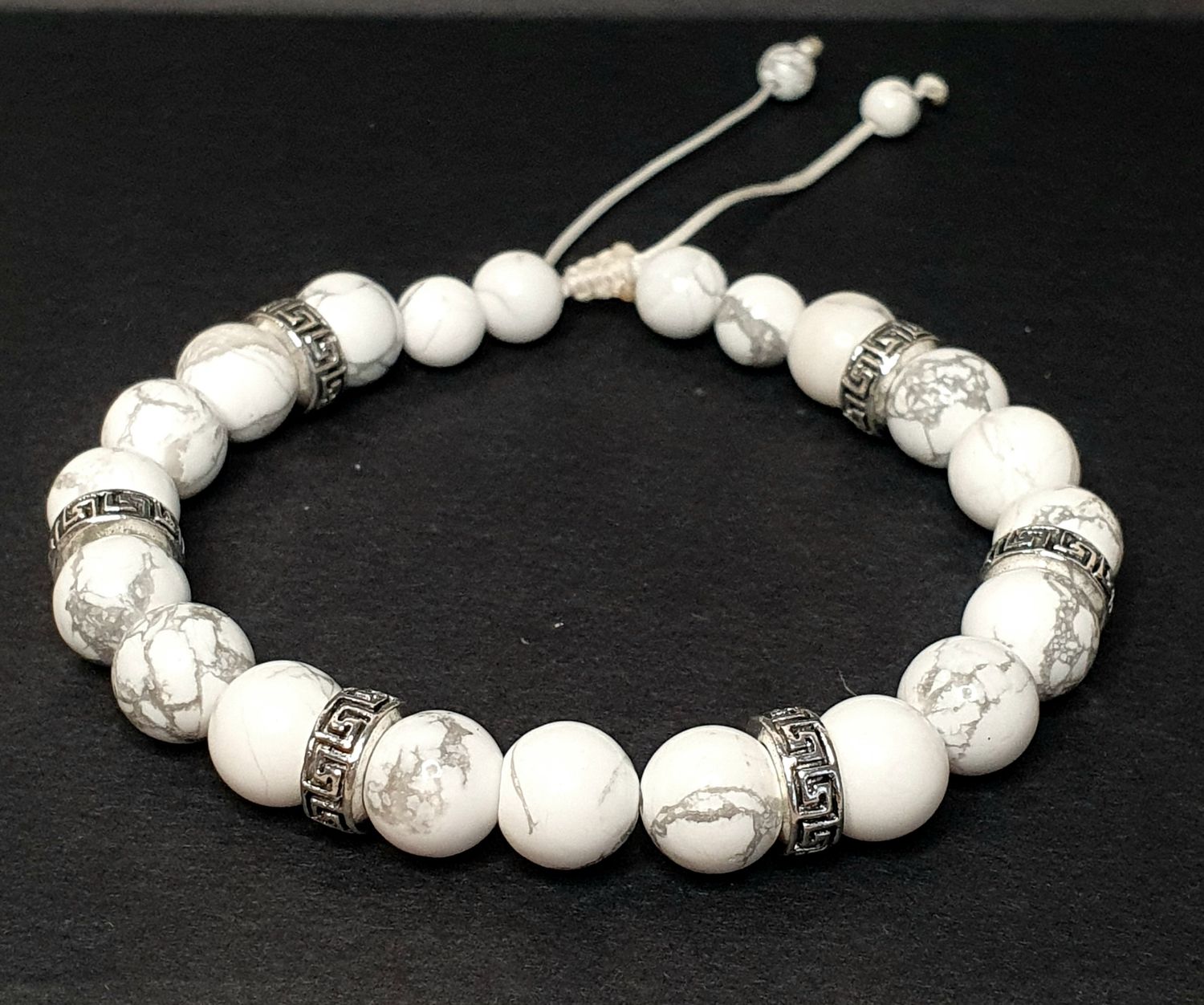 Bracelet Aztèque Howlite Blanche 8mm Réglable 