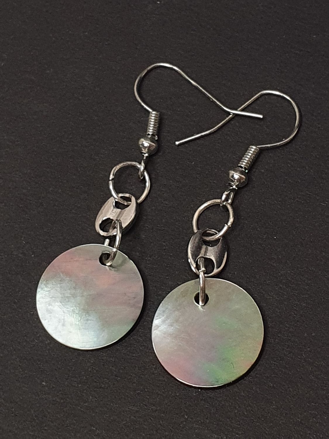 Boucles d'Oreilles Nacre Grise Irisée  &amp; Grain de café