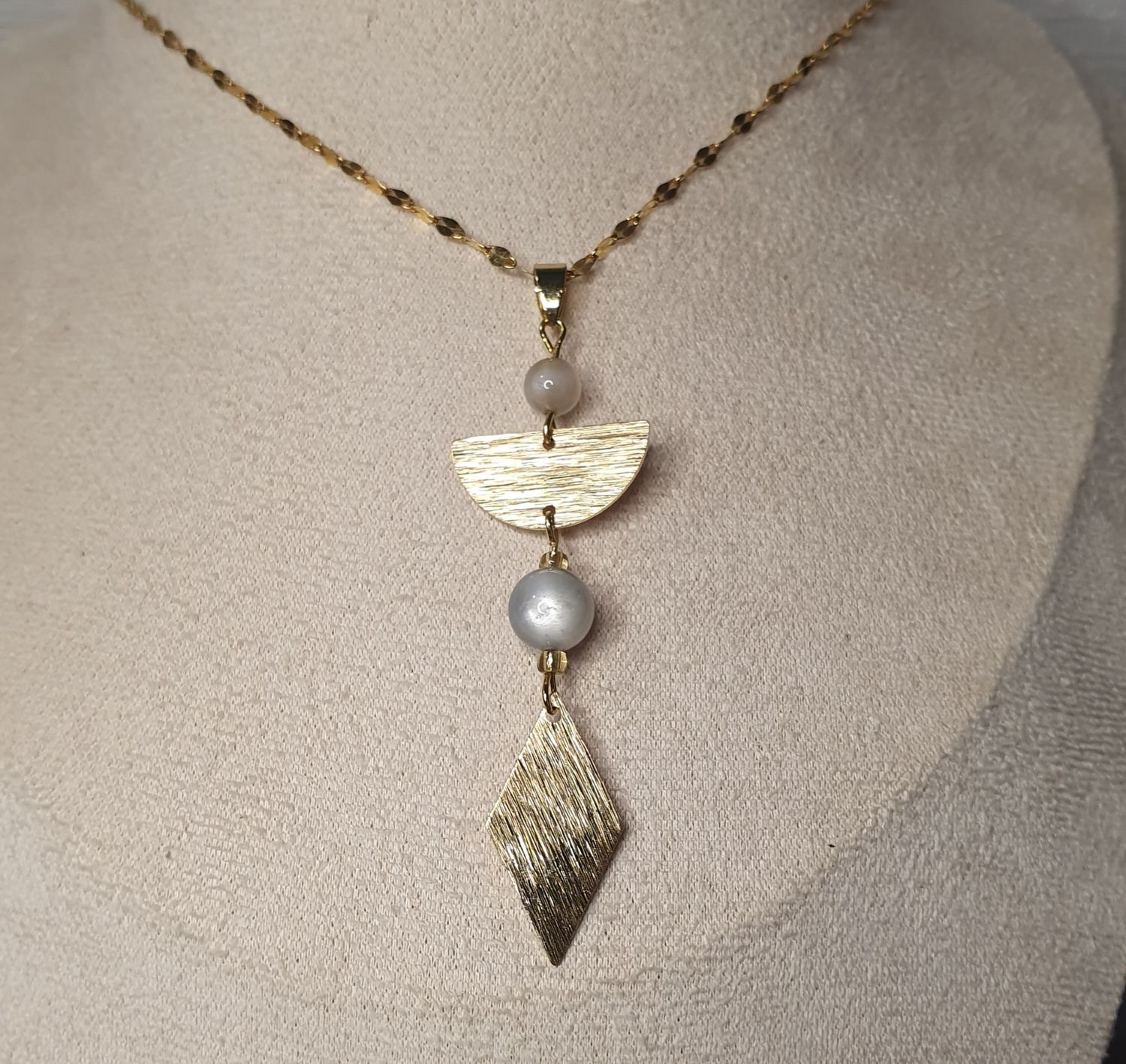 Pendentif Pierre de Lune Doré Brossé