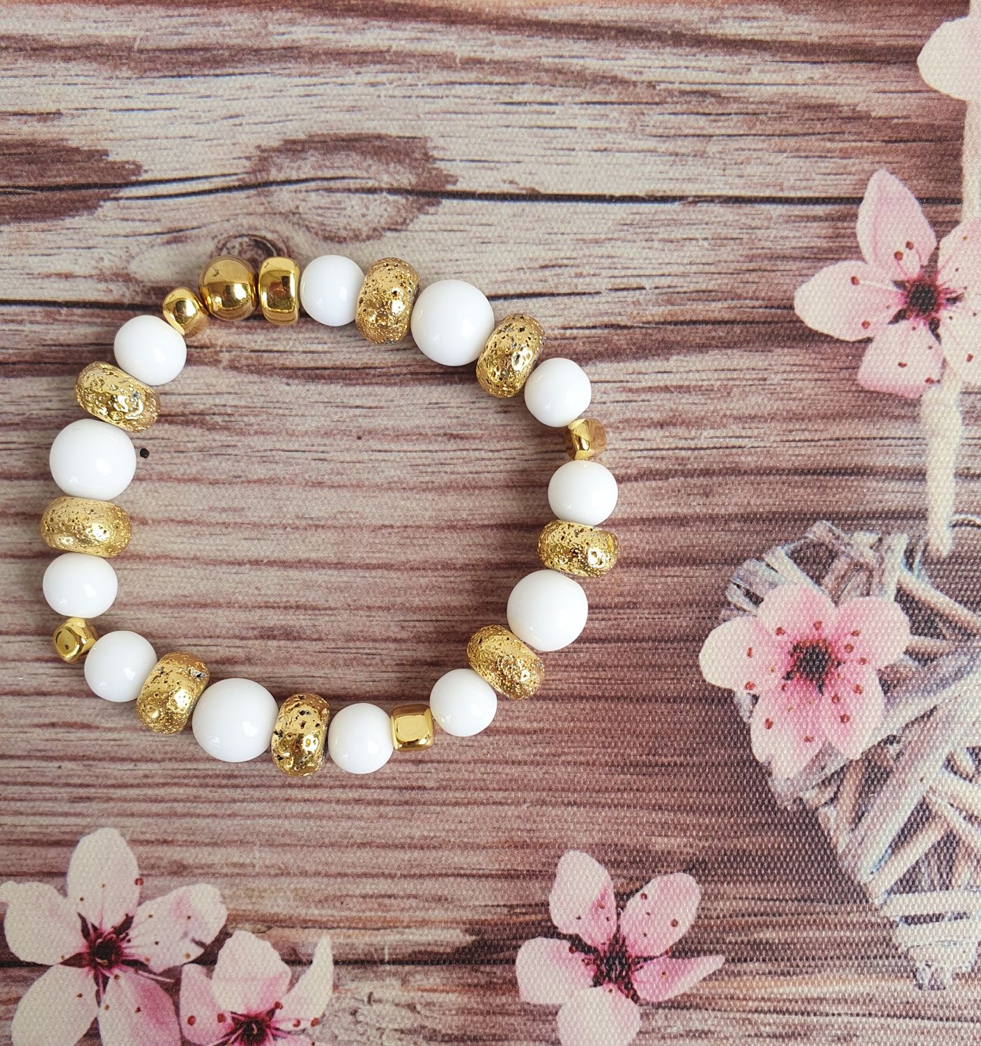 Bracelet Agate blanche 8 &amp; 10mm doré
