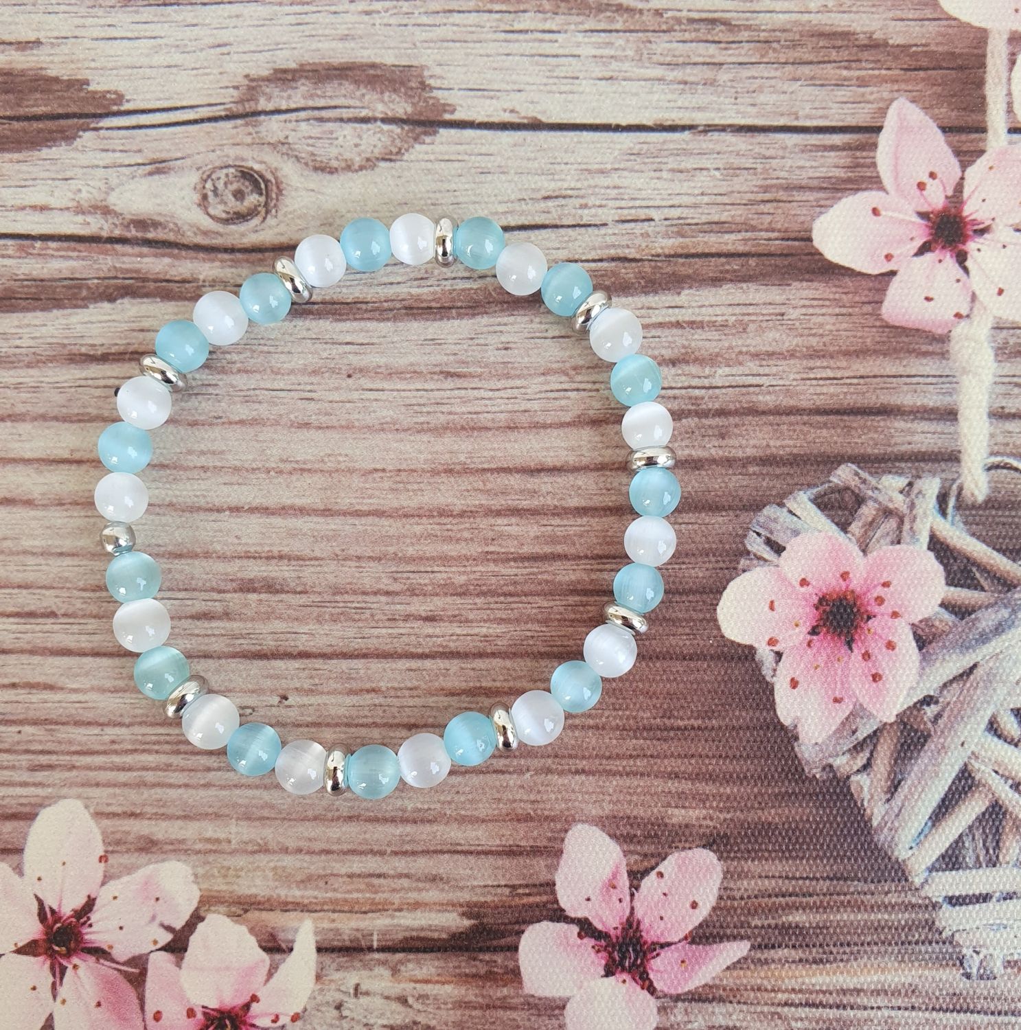 Bracelet 6mm sélénite bleu et blanche