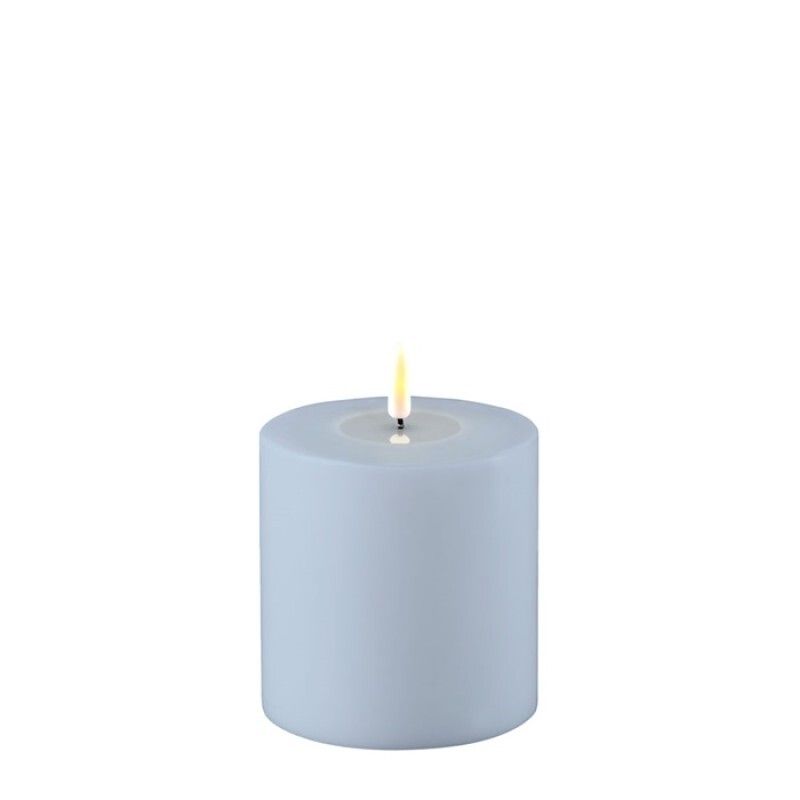 DELUXE Outdoor LED Kerze hellblau 10x10cm